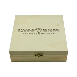 Whisky-Tasting-Set in dekorativer Holzbox